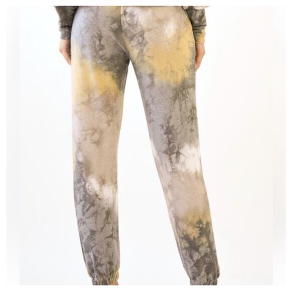 Women’s Sz L “You Choose” A Short, Long Sleeve Top or Jogger, Soft & Lightweight - Picture 11 of 15